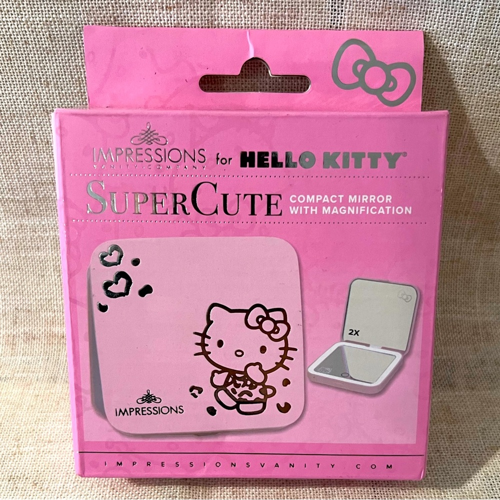 Hello Kitty Mirror with light from impressions vanity